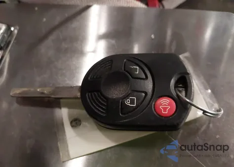 2014 Ford Escape S z USA, uszkodzony, nr VIN 1FMCU0F74EUE54480